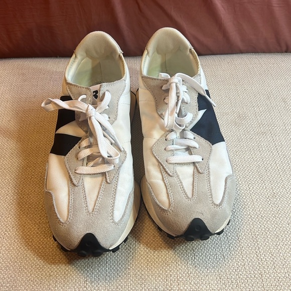 New Balance 327–read description! - Picture 3 of 11